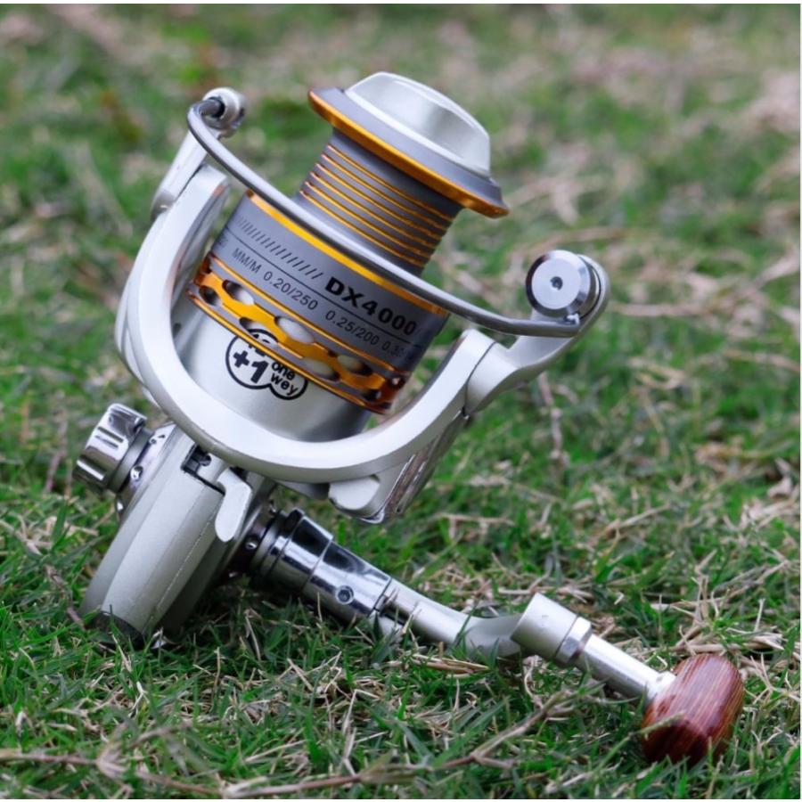 新品 スピニングリール 釣り道具 フィッシング 高性能ベアリング 鯉釣り シルバー ゴールド 00 3000 4000 5000番 M009 最新作の