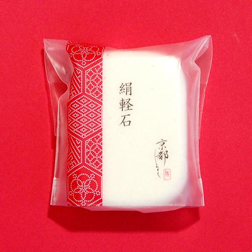 軽石 京都しるく 2個セット 絹軽石  / かかと 角質ケア かかとつるつる かかとキレイ 爆買 |  | 01