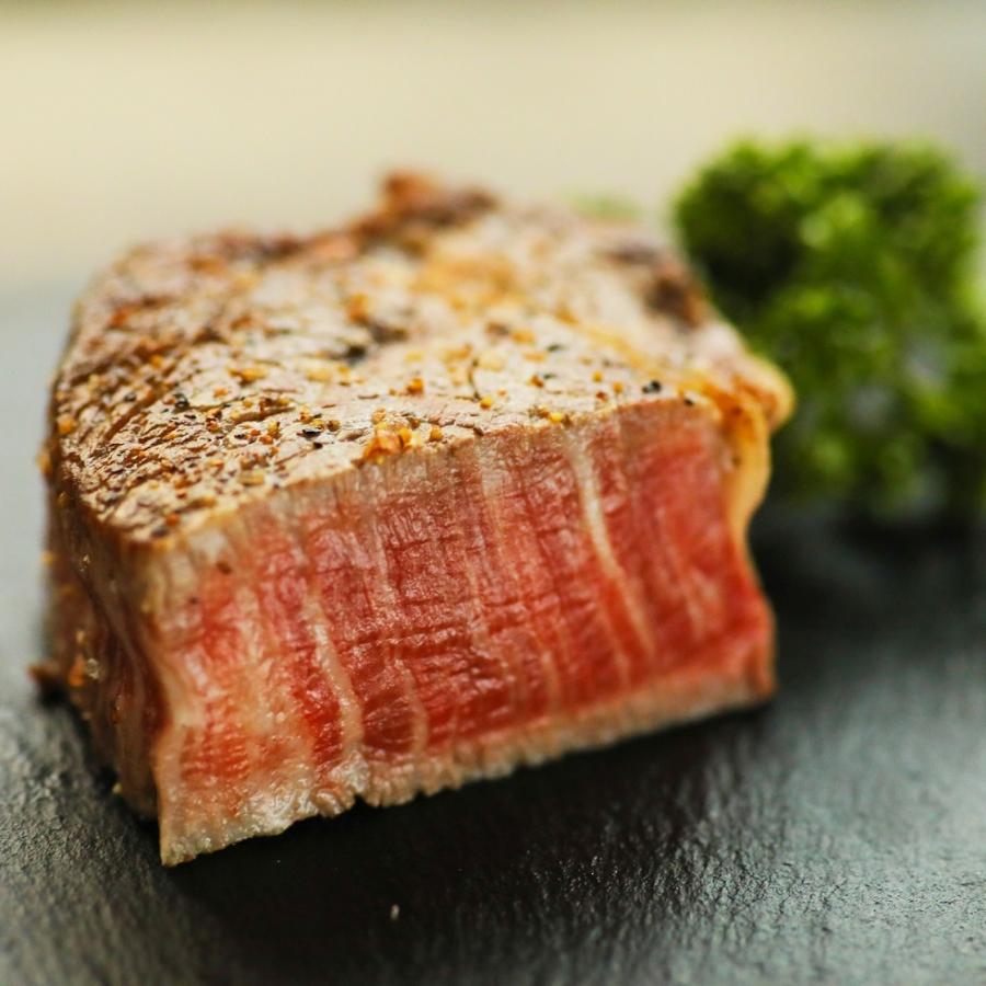 神戸牛 ステーキ ギフト シャトーブリアン 150g×2枚(300g) 牛肉 厚切りヒレ ヘレ 内祝い 高級 |  | 04