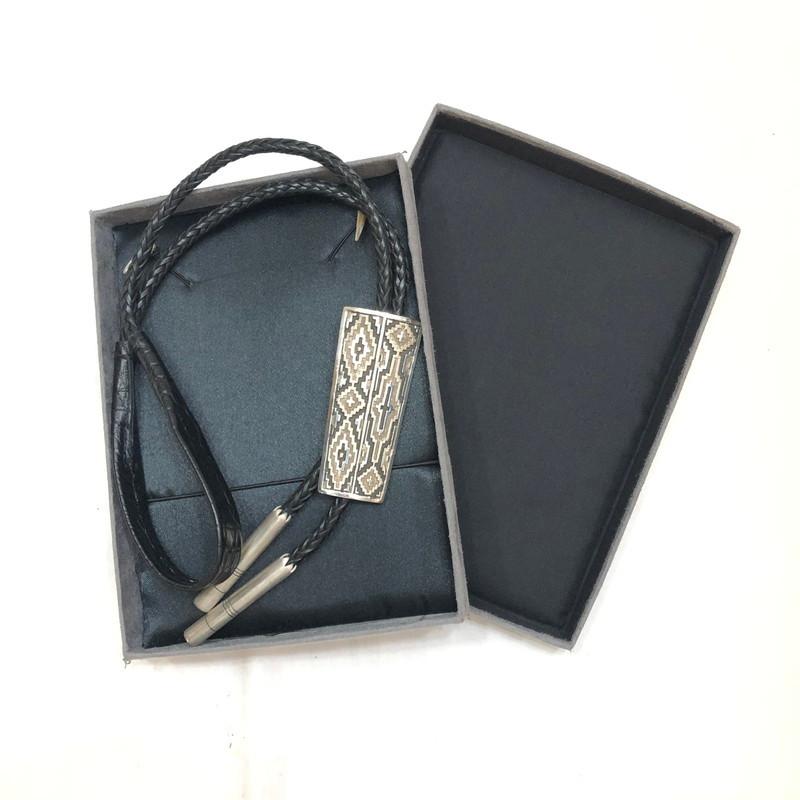 Navajo メンズファッション ナバホ族 Men2118g ラグオーバーレイボロタイ ループタイ メンズ Rc Itil1ng34qyoならショッピング ランキングや口コミも豊富なネット通販 更にお得なpaypay残高も スマホアプリも充実で毎日どこからでも気になる商品をその場でお求め