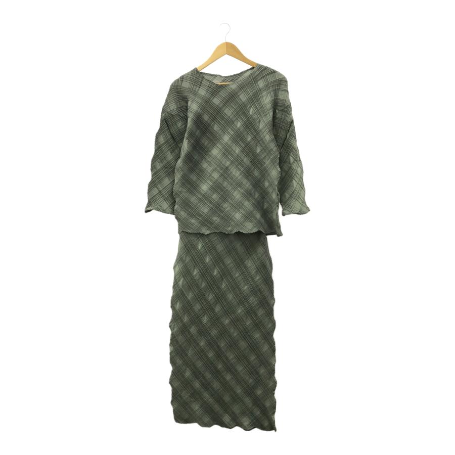 ISSEY MIYAKE（イッセイミヤケ） 【lay2342R】 WHITE LABEL プリーツ 