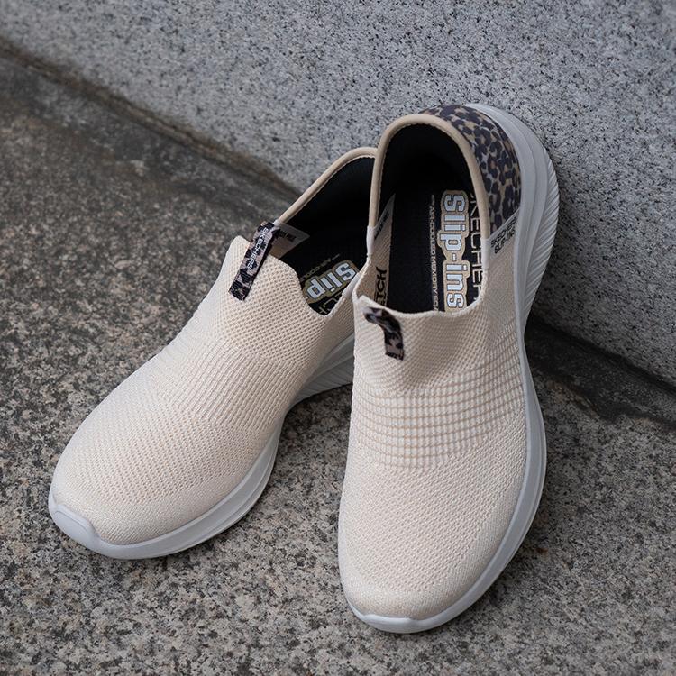 SKECHERS（スケッチャーズ） 爆買 SLIP-INS スリップインズ ウルトラ