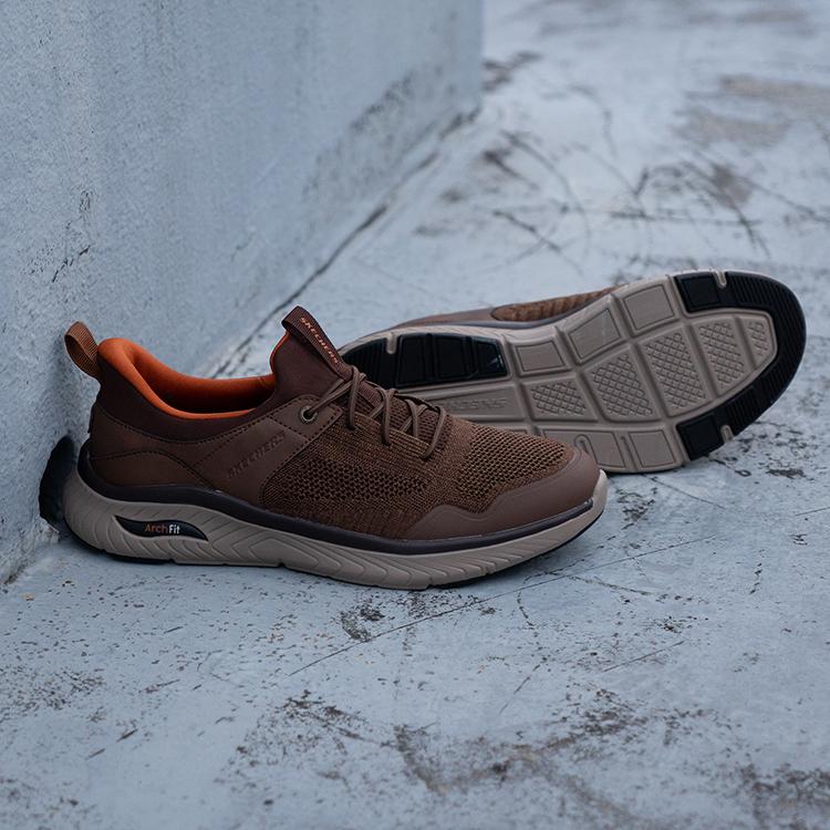 SKECHERS（スケッチャーズ） SLIP-INS スリップインズ アーチ フィット