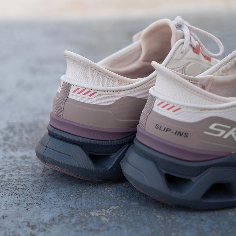 スケッチャーズ スリップインズ特集【2025年秋冬新作】