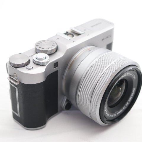富士フイルム(FUJIFILM) ミラーレス一眼カメラ X-A5レンズキット シルバー X-A5LK-Sの画像