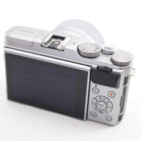 富士フイルム(FUJIFILM) ミラーレス一眼カメラ X-A5レンズキット シルバー X-A5LK-Sの画像