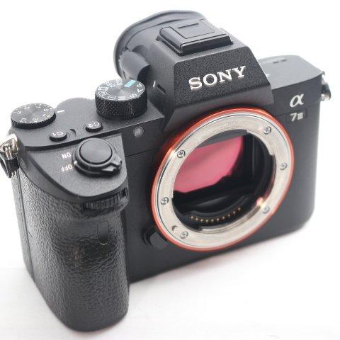 SONY(ソニー) フルサイズ ミラーレス一眼カメラ α7III ボディ(レンズ 