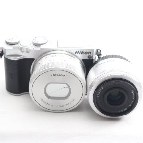 Nikon ミラーレス一眼 Nikon1 J5 ダブルレンズキット シルバー J5WLKSL 