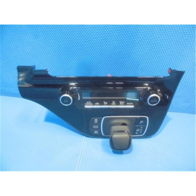 トヨタ 純正 アクア 《 MXPK16 》 エアコンスイッチパネル P10100