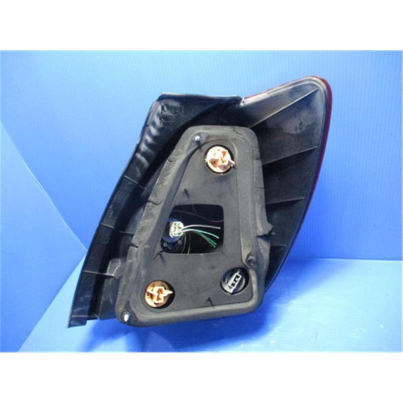 トヨタ 純正 カローラスパシオ 《 NZE121N 》 左テールランプ トヨタ 純正 カローラスパシオ 《 NZE121N 》 左テールランプ