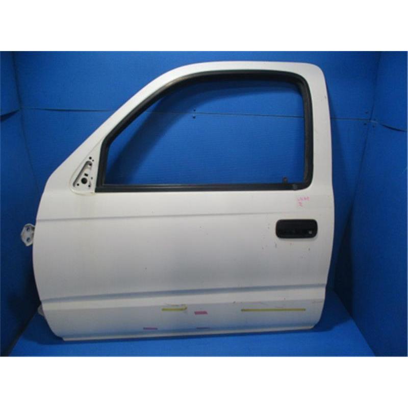 トヨタ 純正 ハイラックス 《 LN147 》 左ドア 67002-35640 P10100
