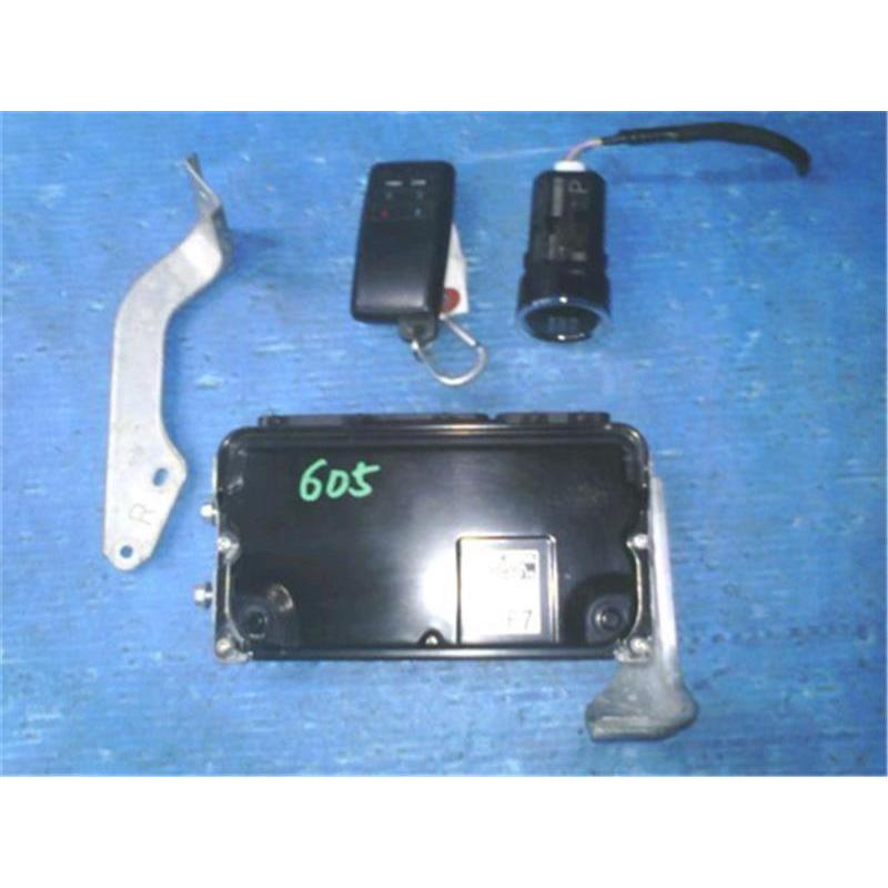 トヨタ 純正 ノア 《 ZRR85G 》 エンジンコンピューター 89661-28F70