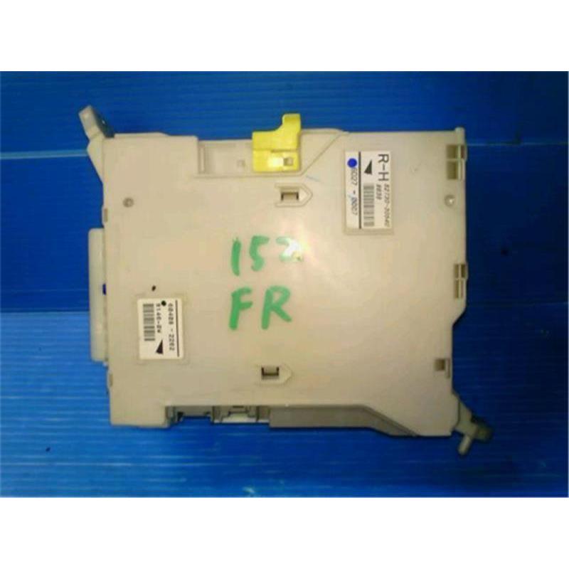 トヨタ 純正 クラウン 《 GRS183 》 ヒューズボックス P10200-22002044