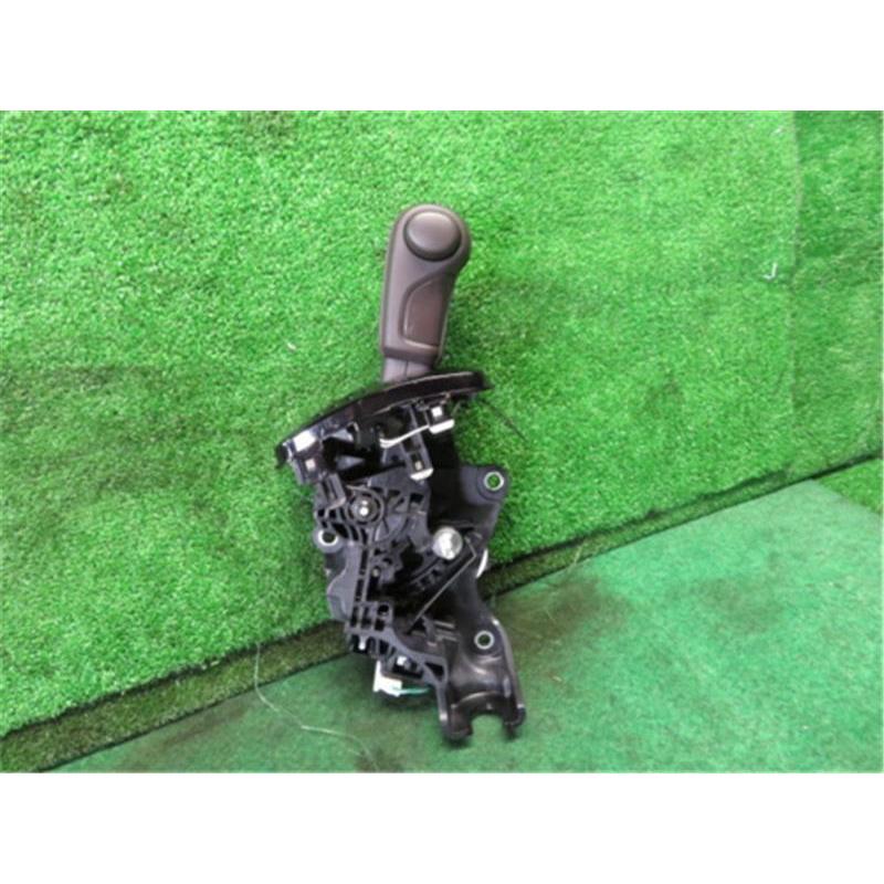 ホンダ 純正 N-BOX 《 JF4 》 シフトレバー P10300-20007951 : NGP