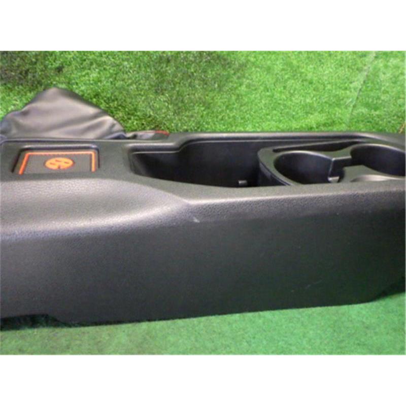 トヨタ 純正 86 《 ZN6 》 コンソールボックス P10300-22007115