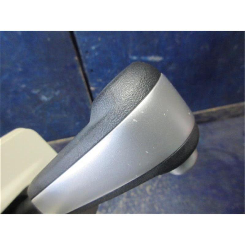 ダイハツ 純正 ミラココア 《 L685S 》 シフトレバー P10300