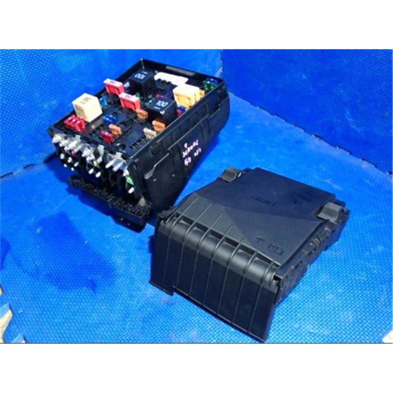 ワーゲン 純正 パサート 《 3CBWSC 》 ヒューズボックス P10400