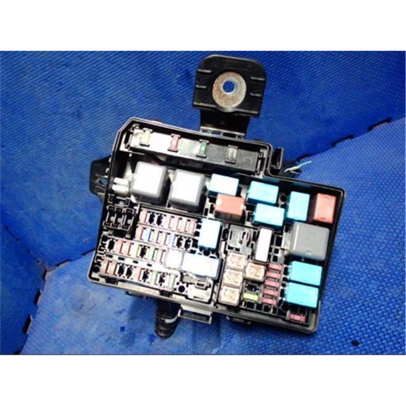 トヨタ 純正 カローラフィルダー 《 NKE165G 》 ヒューズ