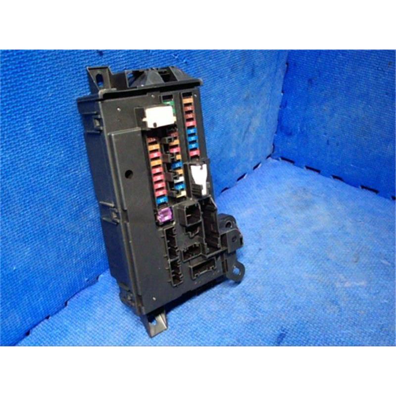 ダイハツ 純正 ウェイク 《 LA710S 》 ヒューズボックス P10400