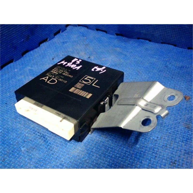 トヨタ 純正 タンク 《 M910A 》 コントロールユニット 85972-B2090