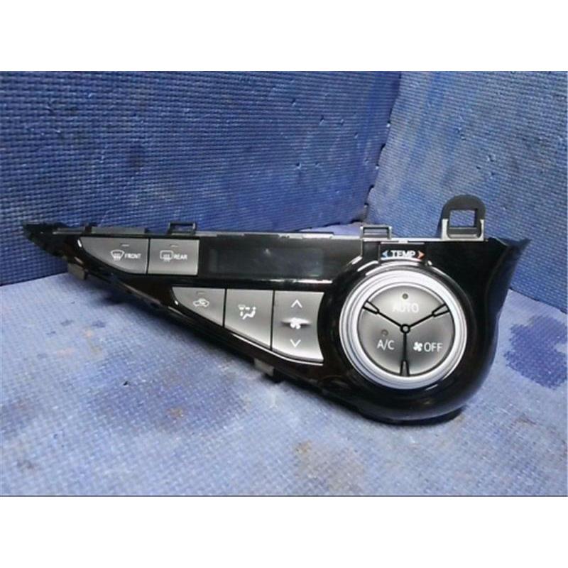 トヨタ 純正 アクア 《 NHP10 》 エアコンスイッチパネル 55900-52A60