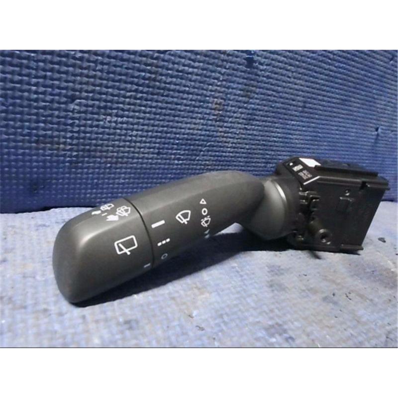 トヨタ 純正 ヤリス 《 MXPA15 》 ワイパースイッチ 84652-12B50
