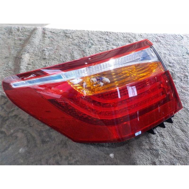 トヨタ 純正 レクサスLS 《 UVF46 》 左テールランプ P10500-21025350