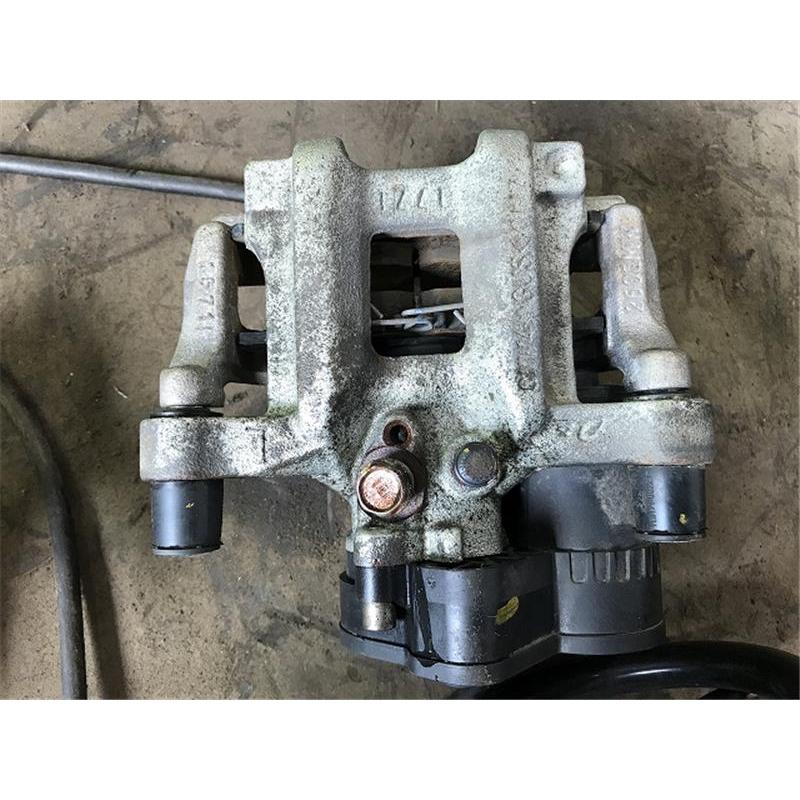 フィット リアブレーキ左右キャリパーASSY 懸ける