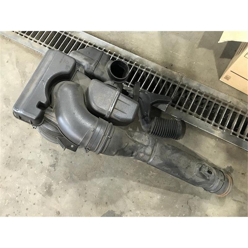 三菱ふそう 純正 キャンター 《 FD70B 》 エアクリーナー P10500