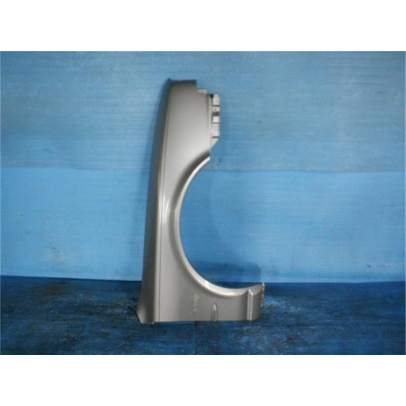 G50プレジデント　純正フェンダーモール G50 プレジデント 純正フェンダーモール 1台分