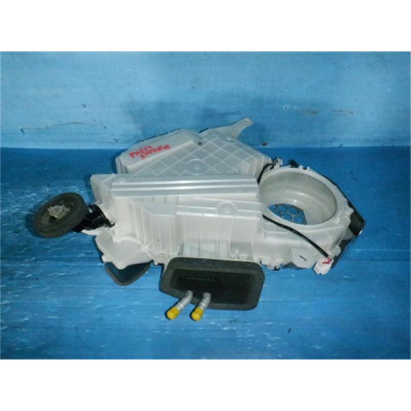 新品未使用グランビア系エバポレーター 日産 純正 エルグランド 《 PNE52 》 エバポレーター 27400-1JB2D