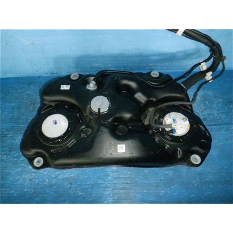 購入品 TOYOTA(トヨタ) 純正部品 フューエル タンクASSY 77001-37540