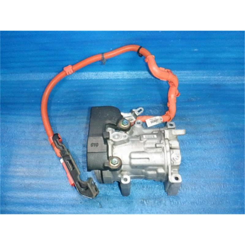 ホンダ 純正 フィットeHEV 《 GR4 》 エアコンコンプレッサー 38800
