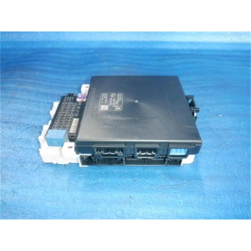 スズキ 純正 ソリオ 《 MA36S 》 ヒューズボックス P10700-25003622 