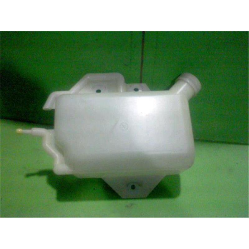いすゞ　フォワード純正ラジエーターリザーバータンク(新品) いすゞ フォワード純正ラジエーターリザーバータンク(新品