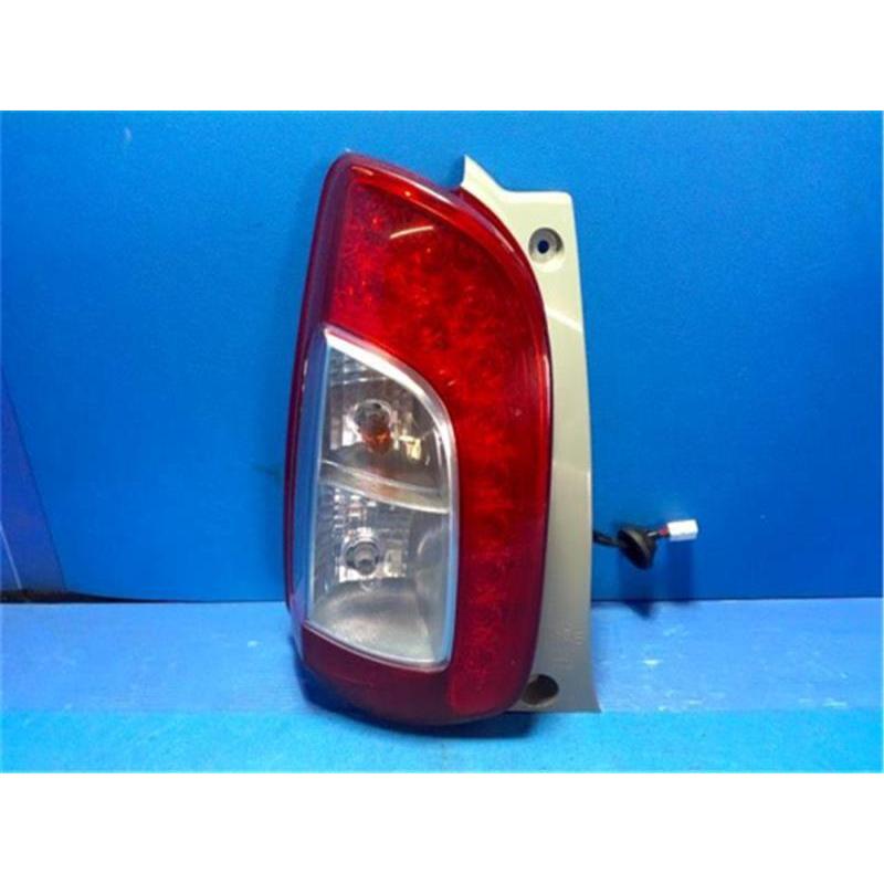 トヨタ 純正 パッソ 《 KGC35 》 左テールランプ 81560-B1120 P11300