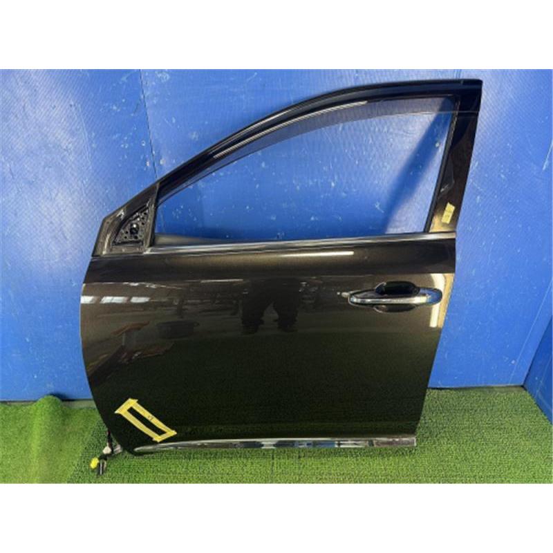 トヨタ 純正 ハリアー 《 ZSU65W 》 左フロントドア P11400-25002116