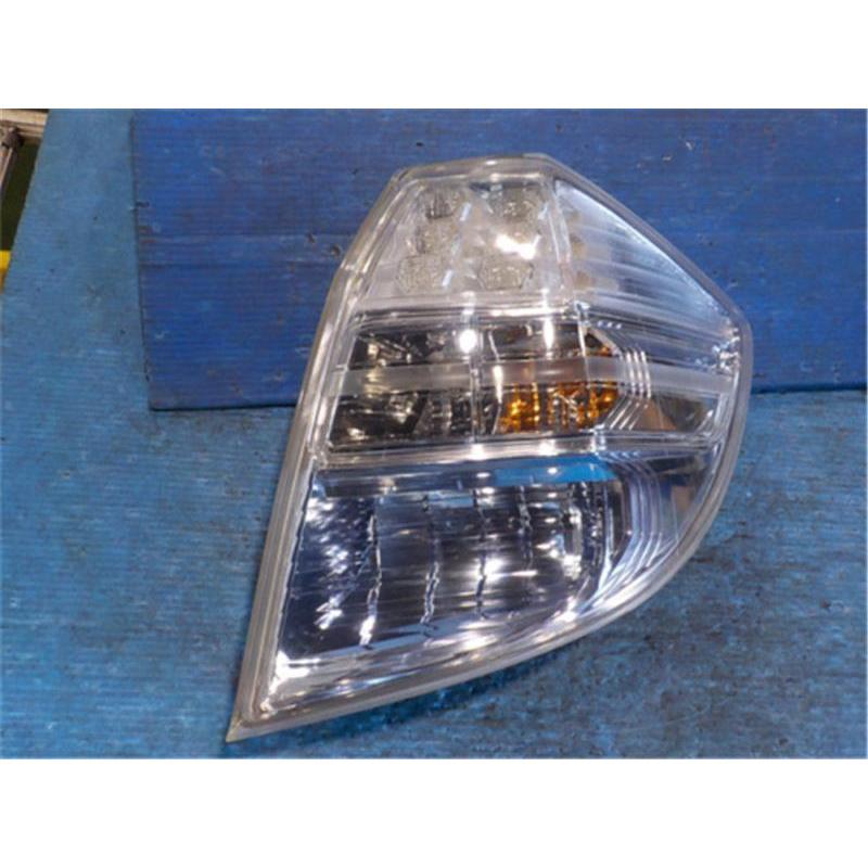ホンダ フィット ハイブリッド GP-1 テールランプ 右 純正品