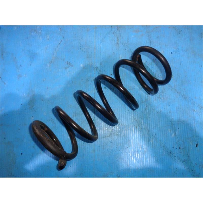 スズキ 純正 エブリィ 《 DA64V 》 右リアスプリング P11700