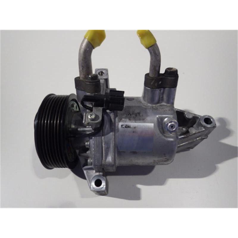 日産 純正 マーチ 《 NK13 》 エアコンコンプレッサー 92600