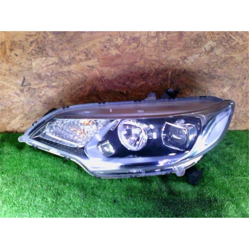 ホンダ 純正 フィット 《 GP6 》 左ヘッドライト P21600-22010432