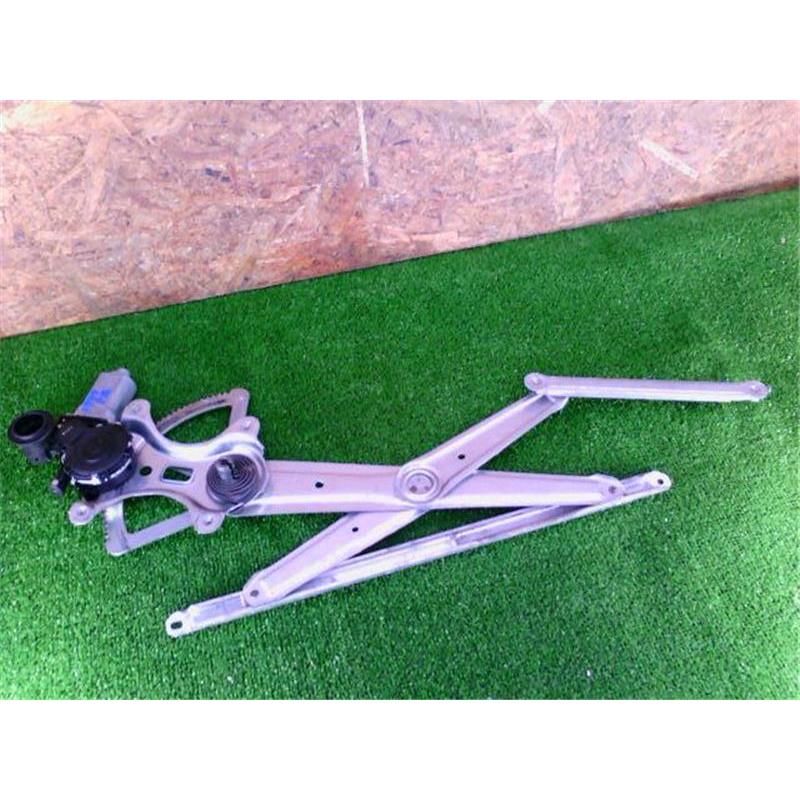 パーツ x トヨタ 純正 ノア 《 AZR60G 》 右フロントパワーウィンドウ