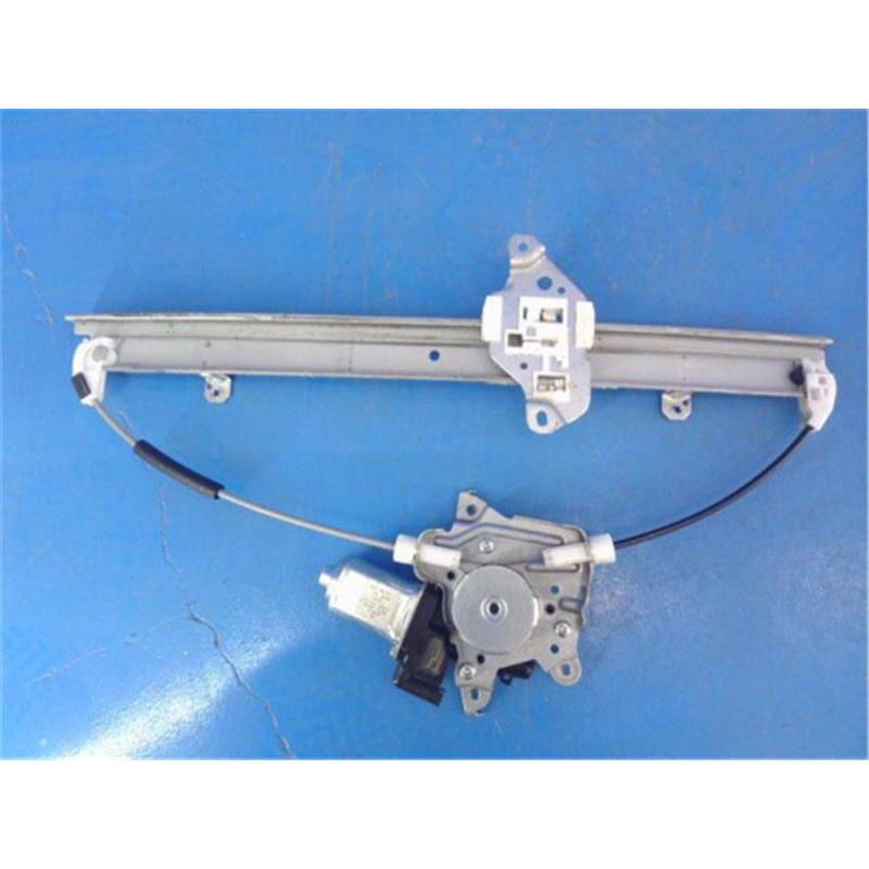 【正規】アウディ　ディーラー冬用作業着レア（新品未使用） 正規】アウディ ディーラー冬用作業着レア（新品未使用） - メルカリ