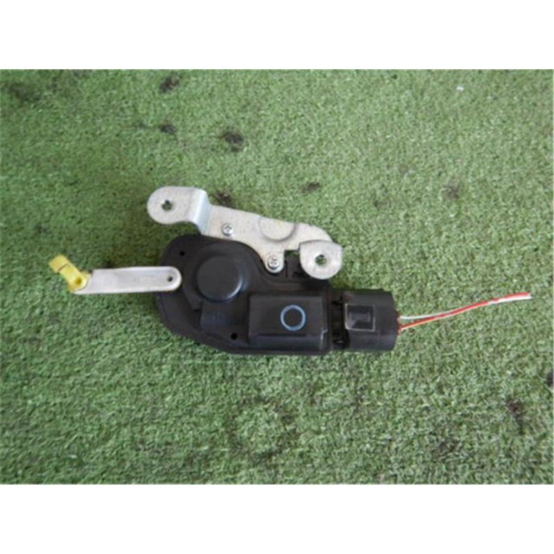 ダイハツ 純正 ハイゼット 《 S331V 》 バックドアロック 69150