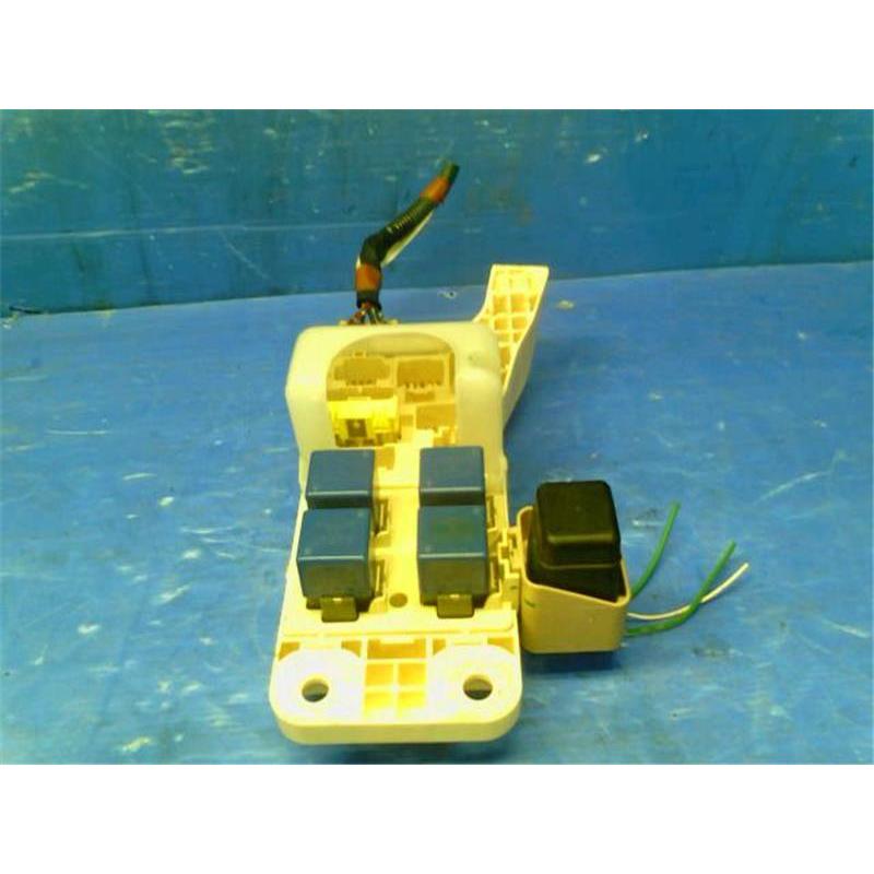 50系センチュリー トランクルーム用 ヒューズボックス