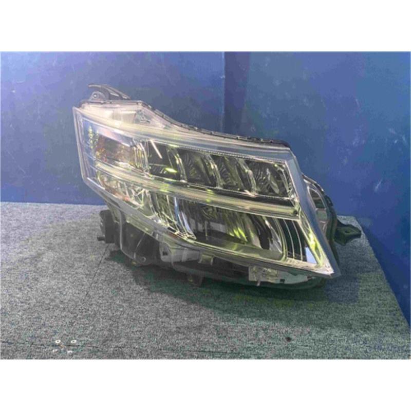 トヨタ 純正 ルーミー 《 M900A 》 右ヘッドライト P30200-25007516