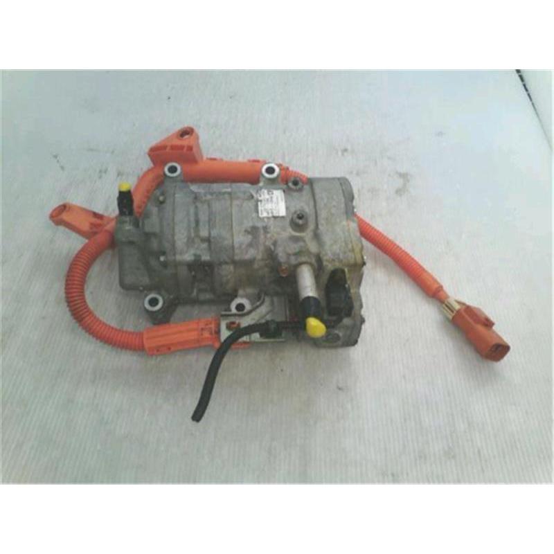 ホンダ 純正 フィット 《 GP5 》 エアコンコンプレッサー P30500