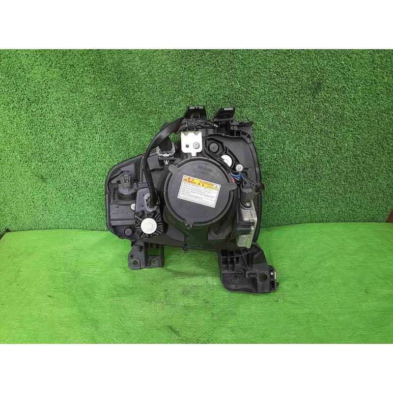 スズキ 純正 アルト 《 HA36S 》 右ヘッドライト 35120-74P11 P30700