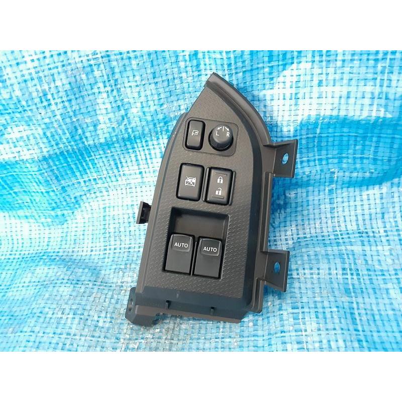 トヨタ 純正 86 《 ZN6 》 パワーウィンドウスイッチ P30700-25003798