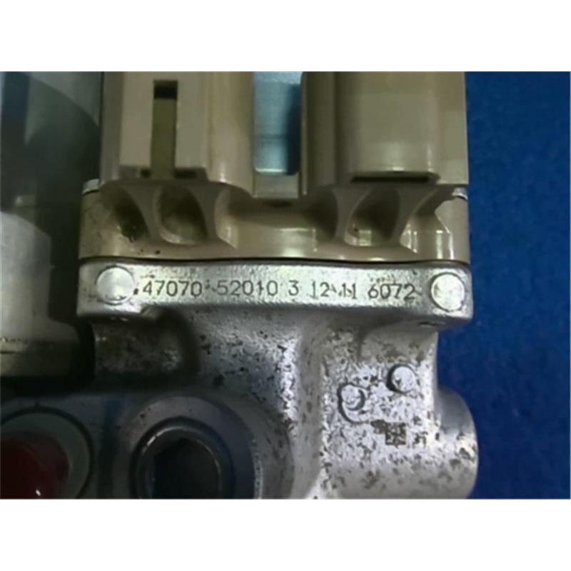 トヨタ アクア nhp10 ブレーキブースター47050-52290 最終値下げ トヨタ 純正 アクア 《 NHP10 》 ブレーキブースター 47050